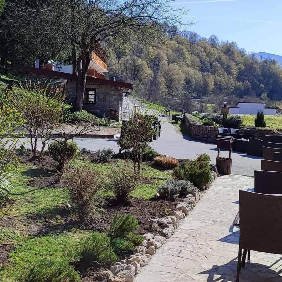 B&B Zlatna Nit Bosanska Krupa Extérieur photo