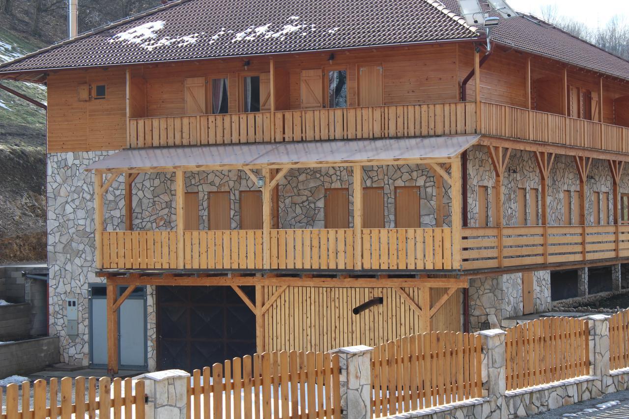 B&B Zlatna Nit Bosanska Krupa Extérieur photo