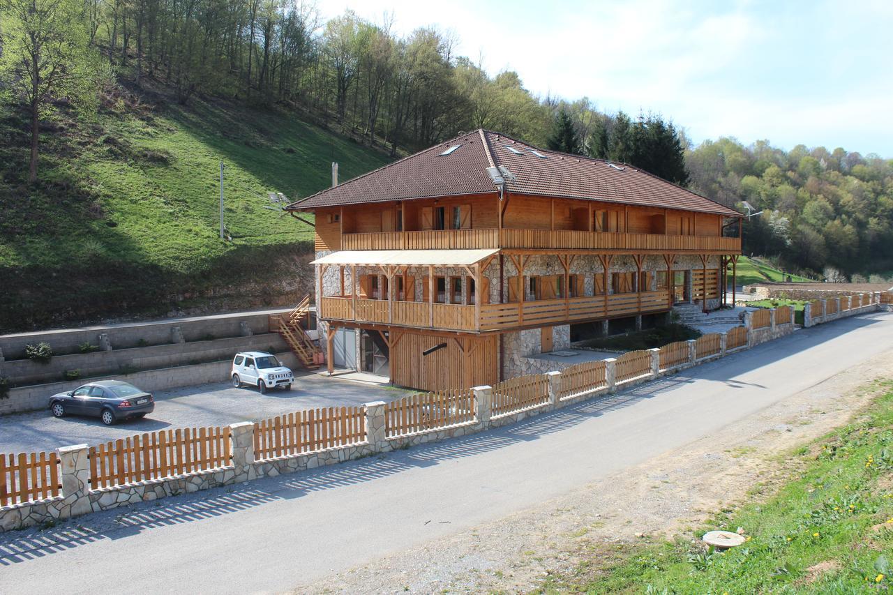 B&B Zlatna Nit Bosanska Krupa Extérieur photo